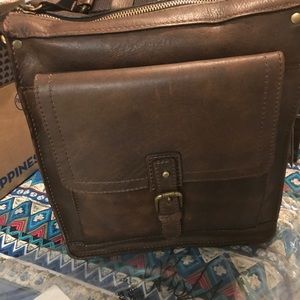 nash men's tuscan leather messenger